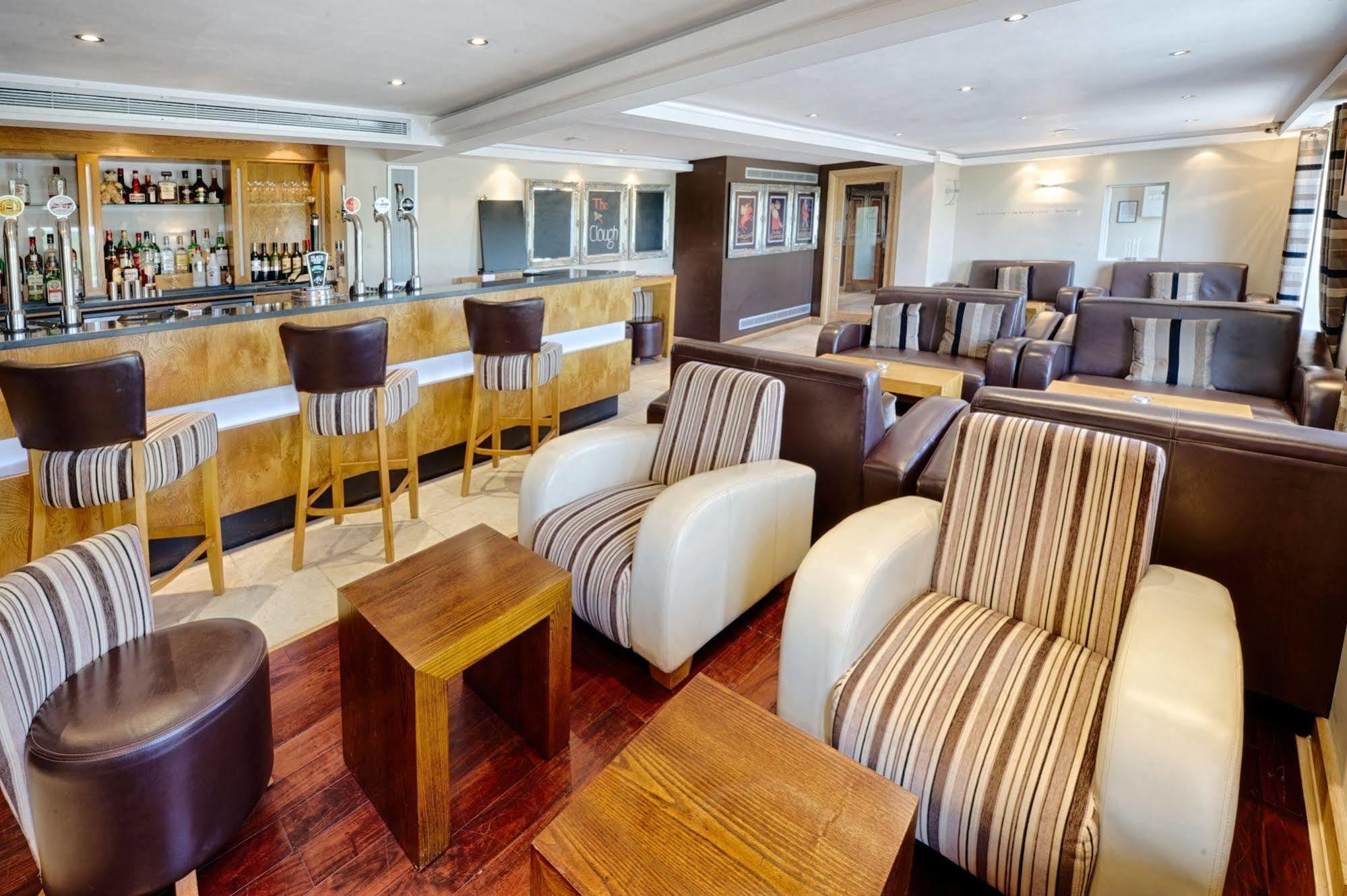Отель Clough Manor Denshaw Экстерьер фото