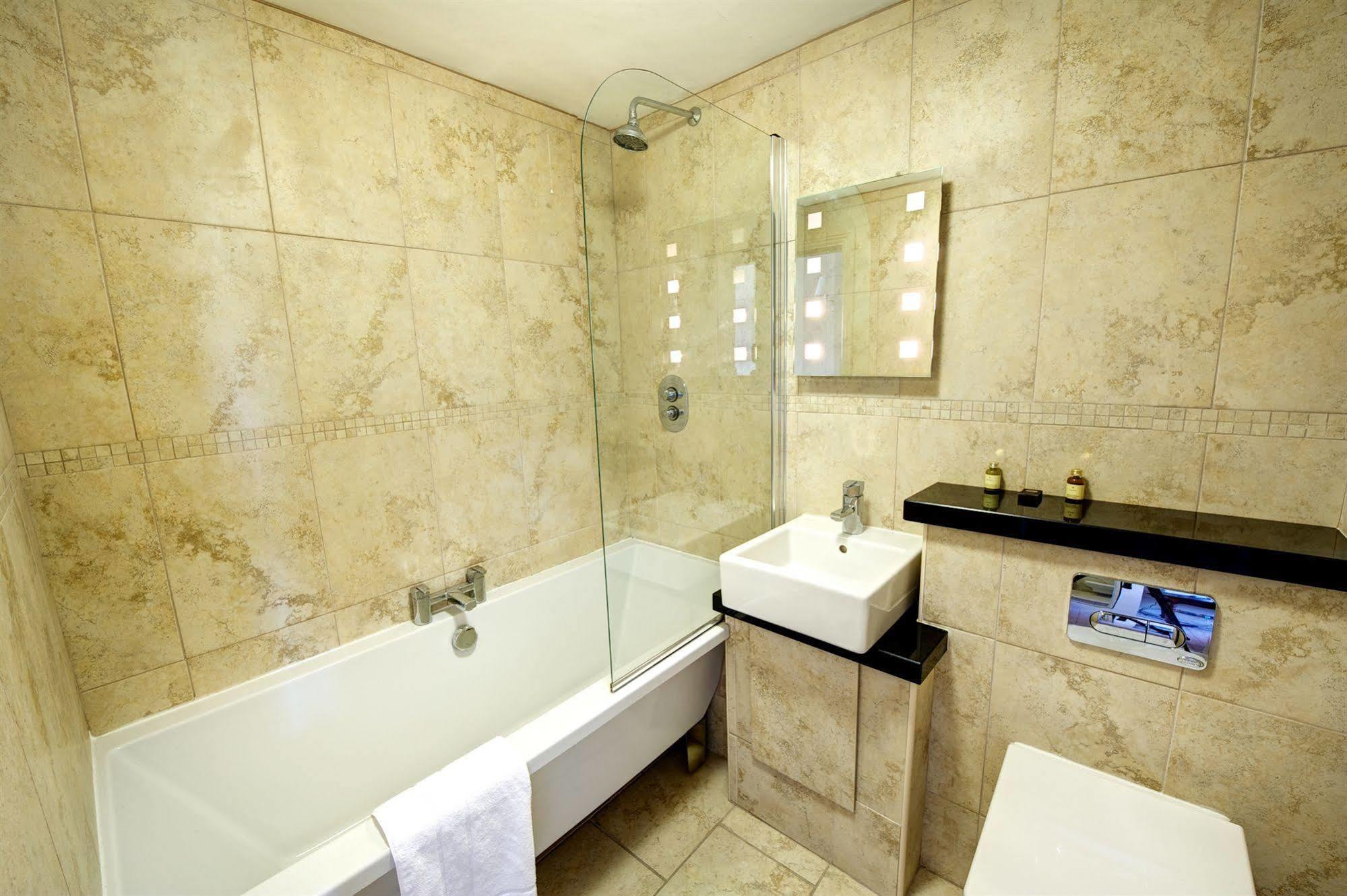 Отель Clough Manor Denshaw Экстерьер фото